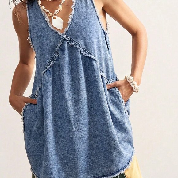 Light Wash Casual Women's Denim Sleeveless V-Neck Dress - Picture 4 of 6